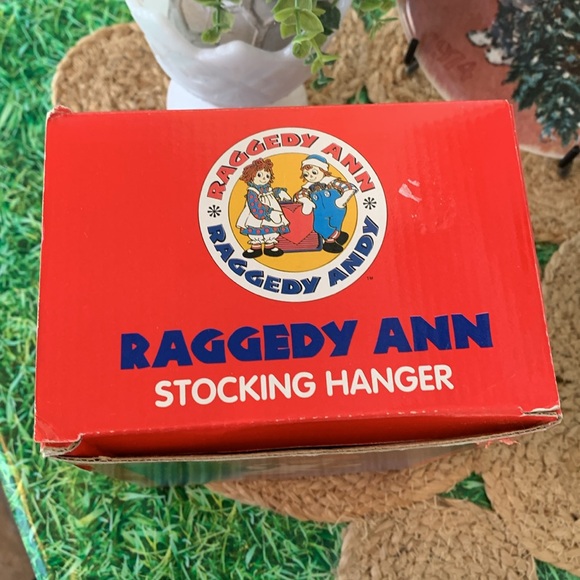 Kurt Adler, Raggedy Ann stocking hanger, EUC - Picture 2 of 11